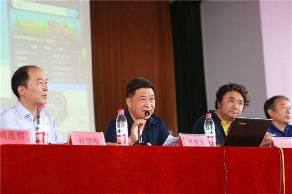 申慧生主任主持开班仪式 (1).jpg